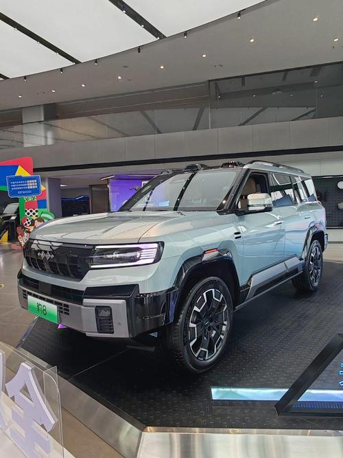 佛山134比亚迪方程豹硬派越野的爆款，英菲尼迪35周年与你共成长
